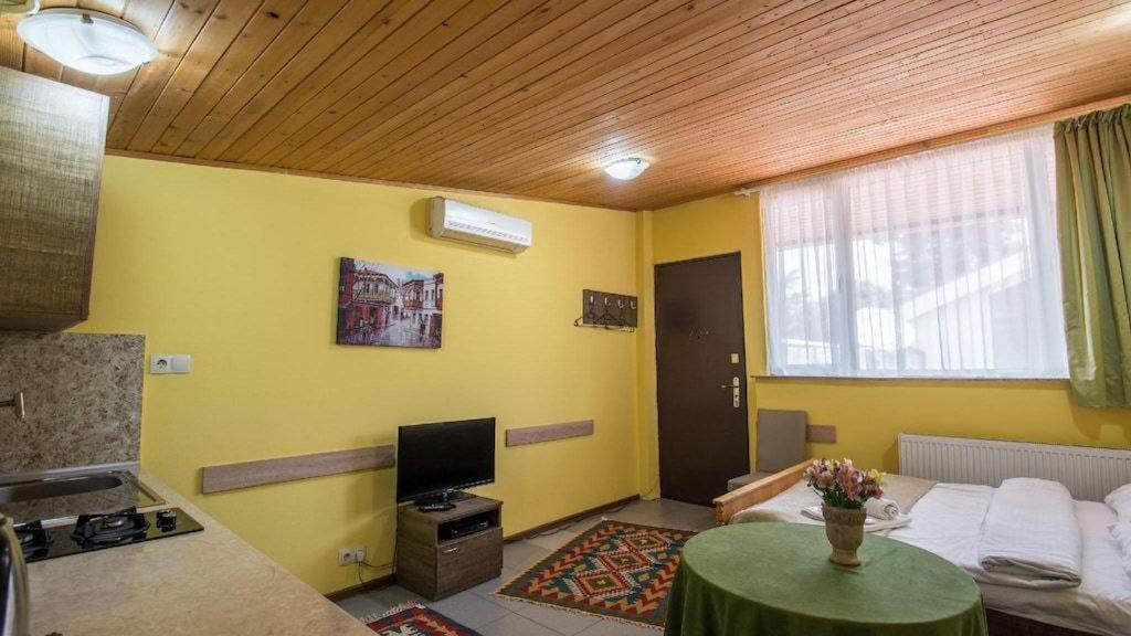 Apart-Hotel Gala In The Center Of Tbilisi Eksteriør bilde